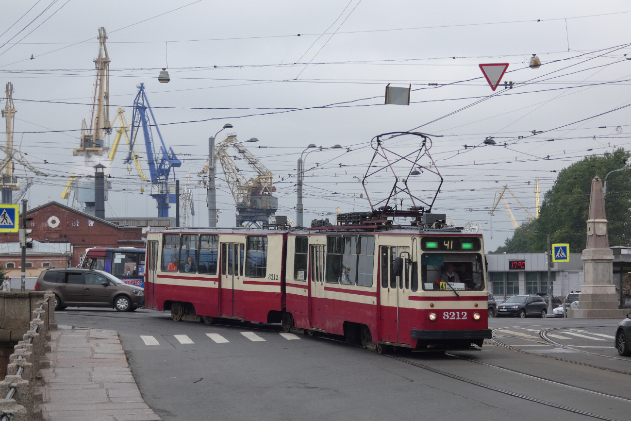 Санкт-Петербург, ЛВС-86К № 8212