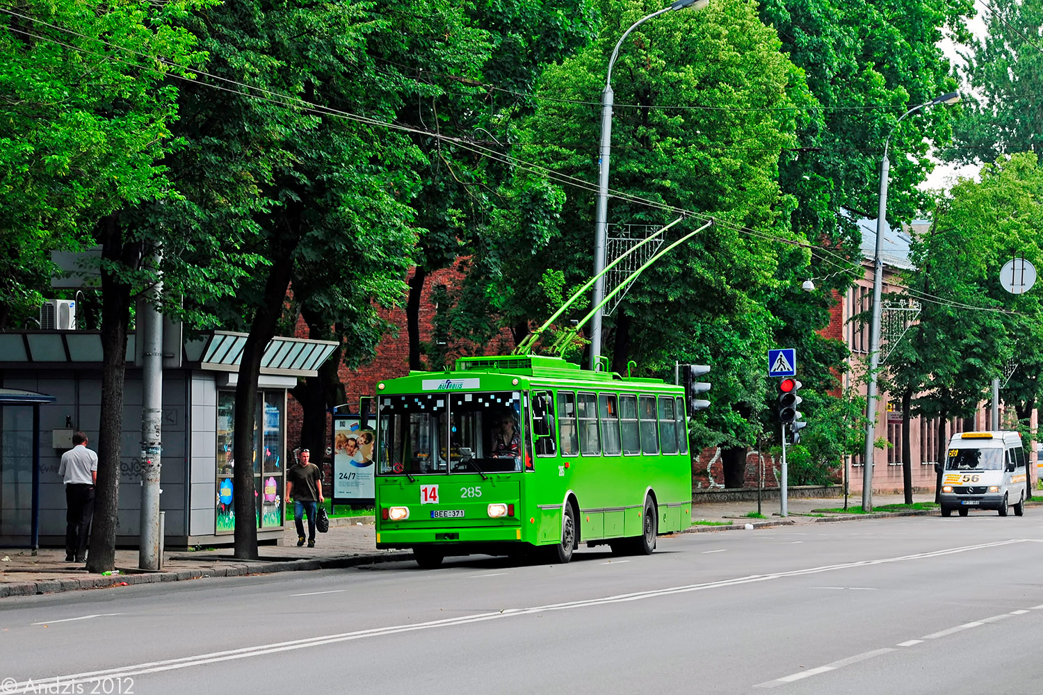 Каунас, Škoda 14Tr02/6 № 285