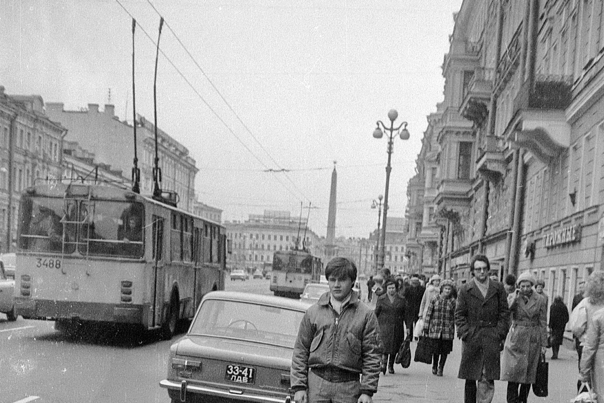 Szentpétervár, ZiU-682V — 3488