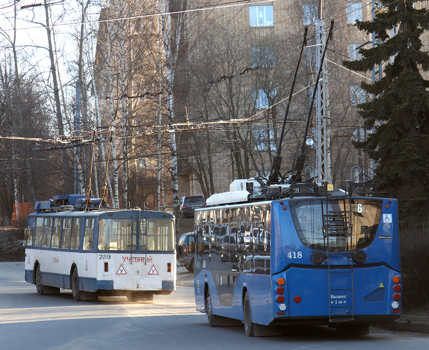 Petrozavodsk, VMZ-5298.01 “Avangard” č. 418