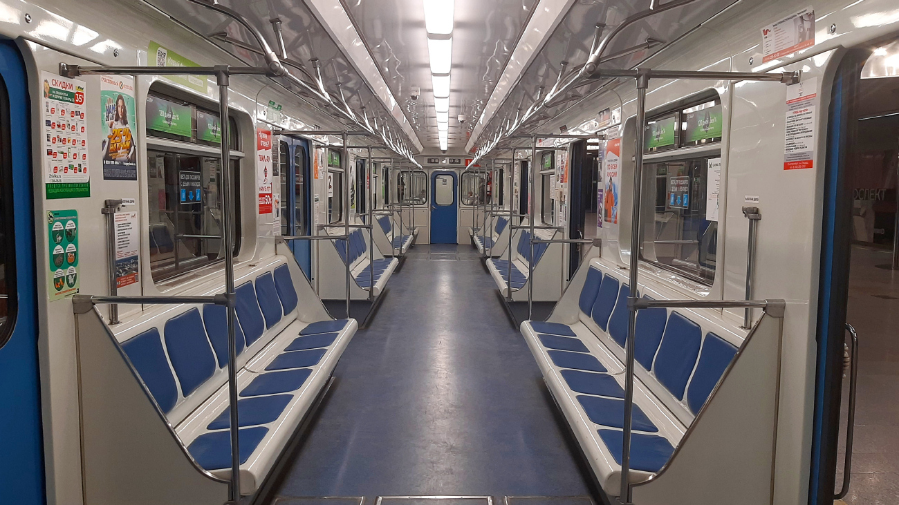 Екатеринбург, 81-714.5 (ЛВЗ/ВМ) № 8248