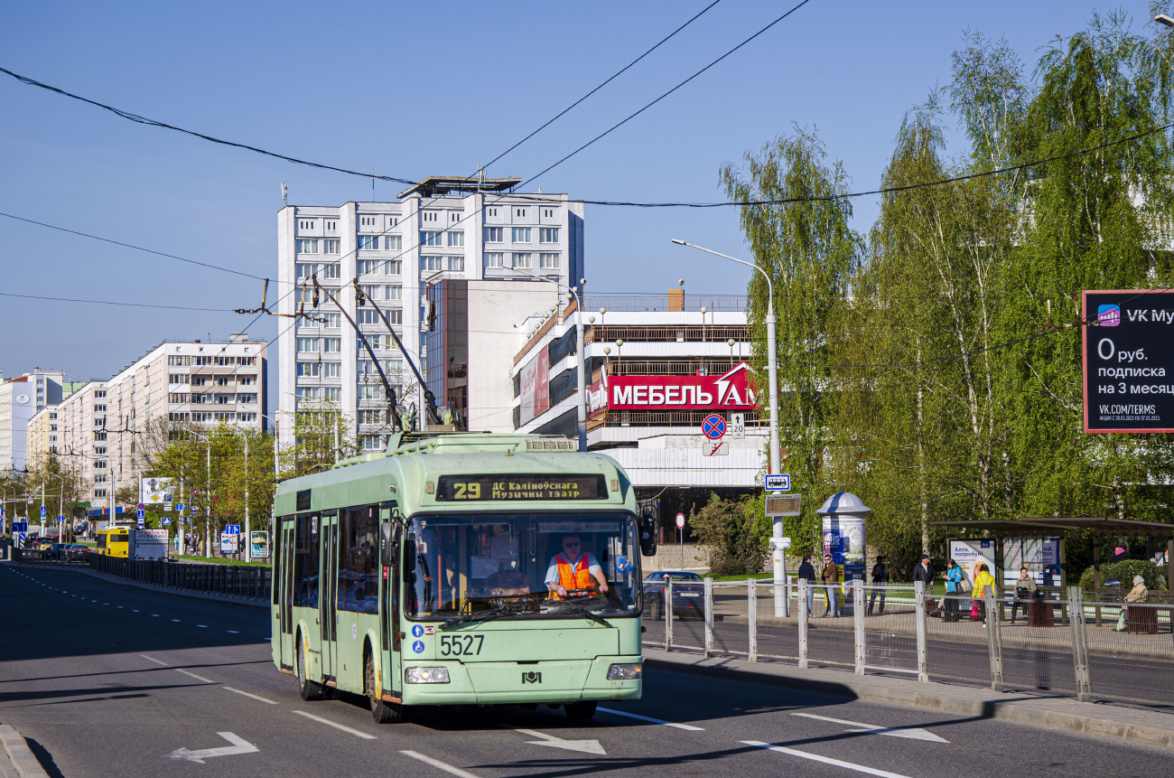 Minsk, BKM 321 č. 5527
