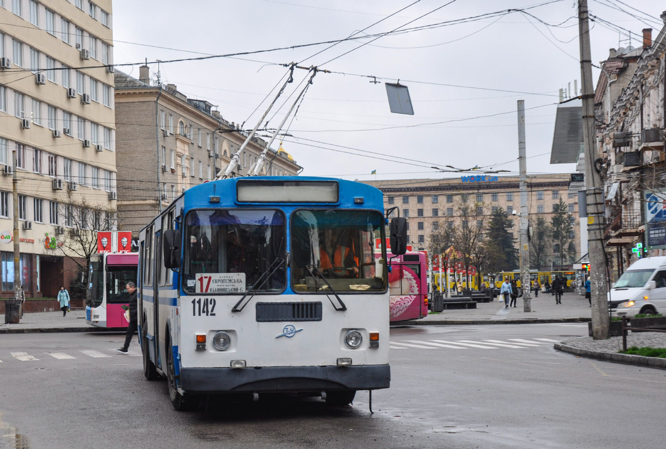 Днепр, ЗиУ-682Г-016 (018) № 1142