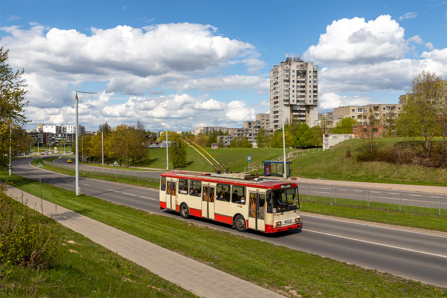 Вільня, Škoda 14Tr10/6 № 2125