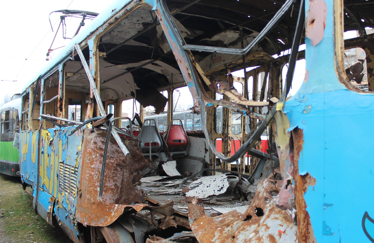 Харьков, Tatra T3SU № 695; Харьков — Последствия боевых действий — 02.2022 — н.в. Харьков, Tatra T3SU № 695; Харьков — Последствия боевых действий — 02.2022 — н.в.