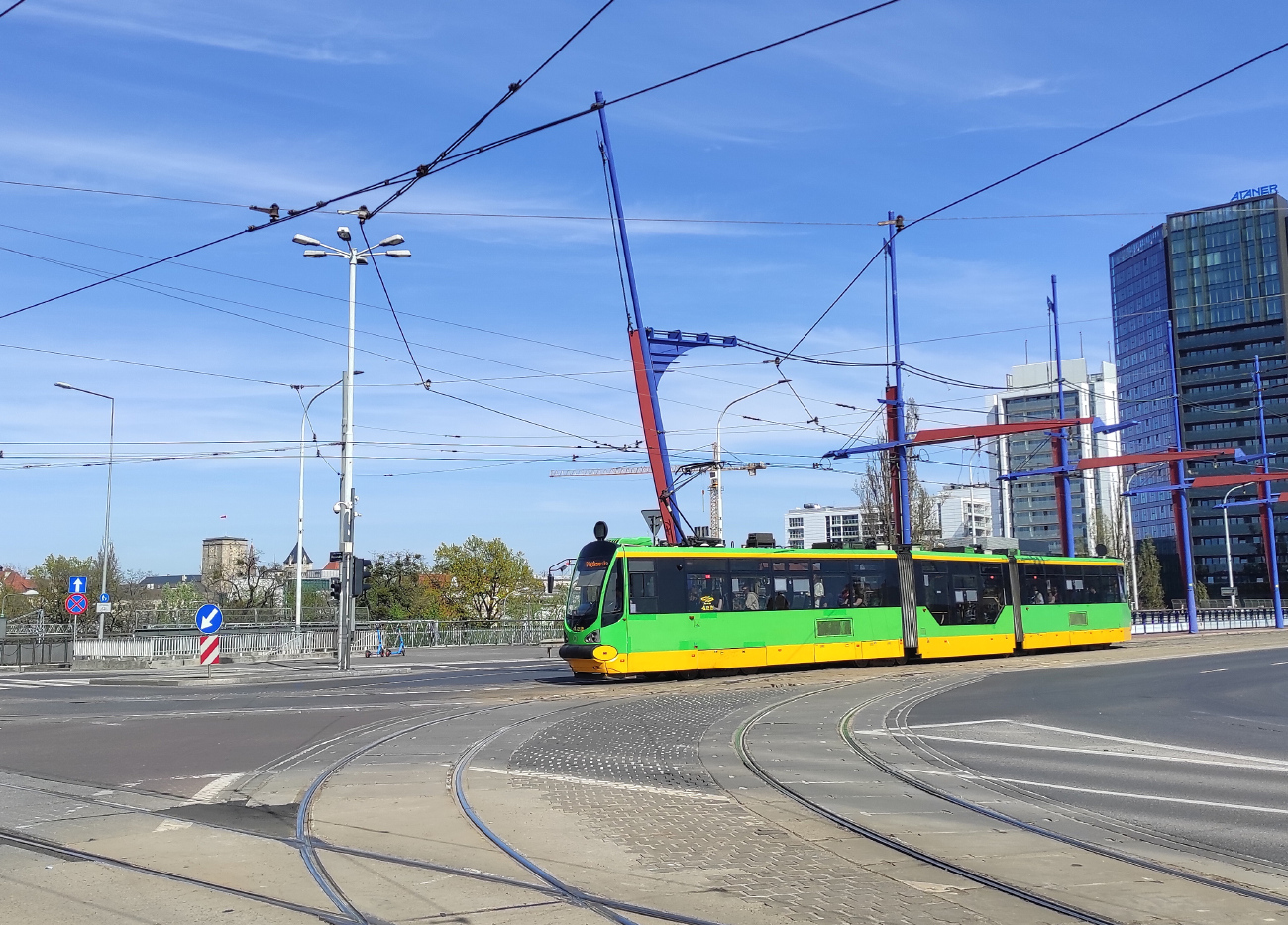 Познань, Modertrans Moderus Beta MF 02 AC № 422