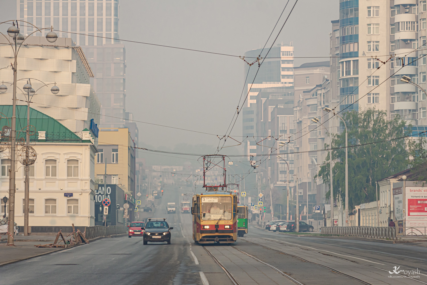 Екатеринбург, 71-402 № 806