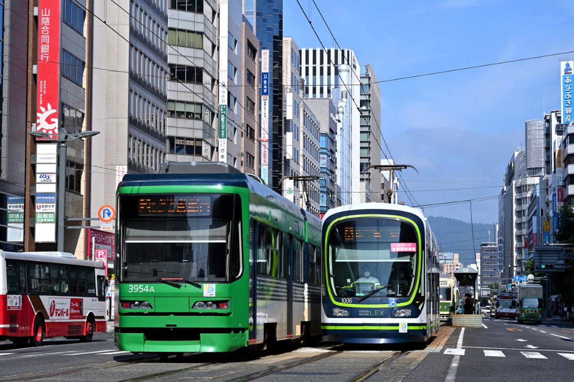 Хиросима, Green Liner Hiroshima series 3950 № 3954; Хиросима, Green Mover Lex Hiroshima series 1000 № 1006