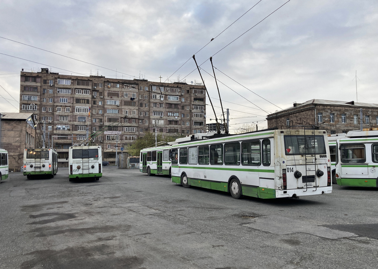 Ереван, ЛиАЗ-5280 (ВЗТМ) № 001; Ереван, ЛиАЗ-5280 (ВЗТМ) № 029; Ереван, ЛиАЗ-5280 (ВЗТМ) № 014