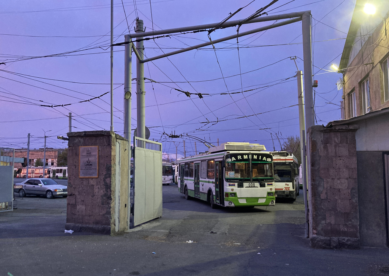Ереван, ЛиАЗ-5280 (ВЗТМ) № 008