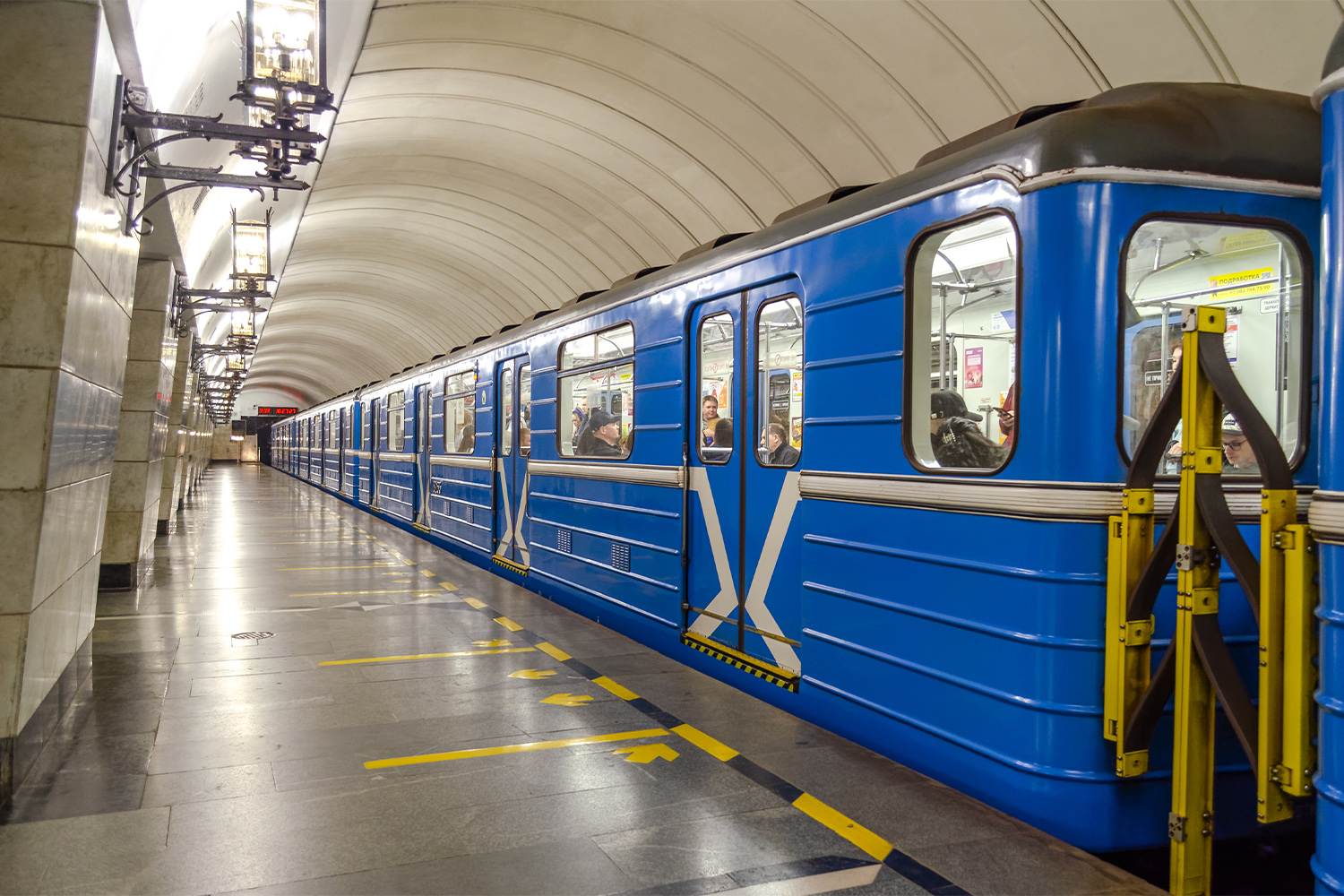 Екатеринбург, 81-714.5 (ЛВЗ/ВМ) № 8263