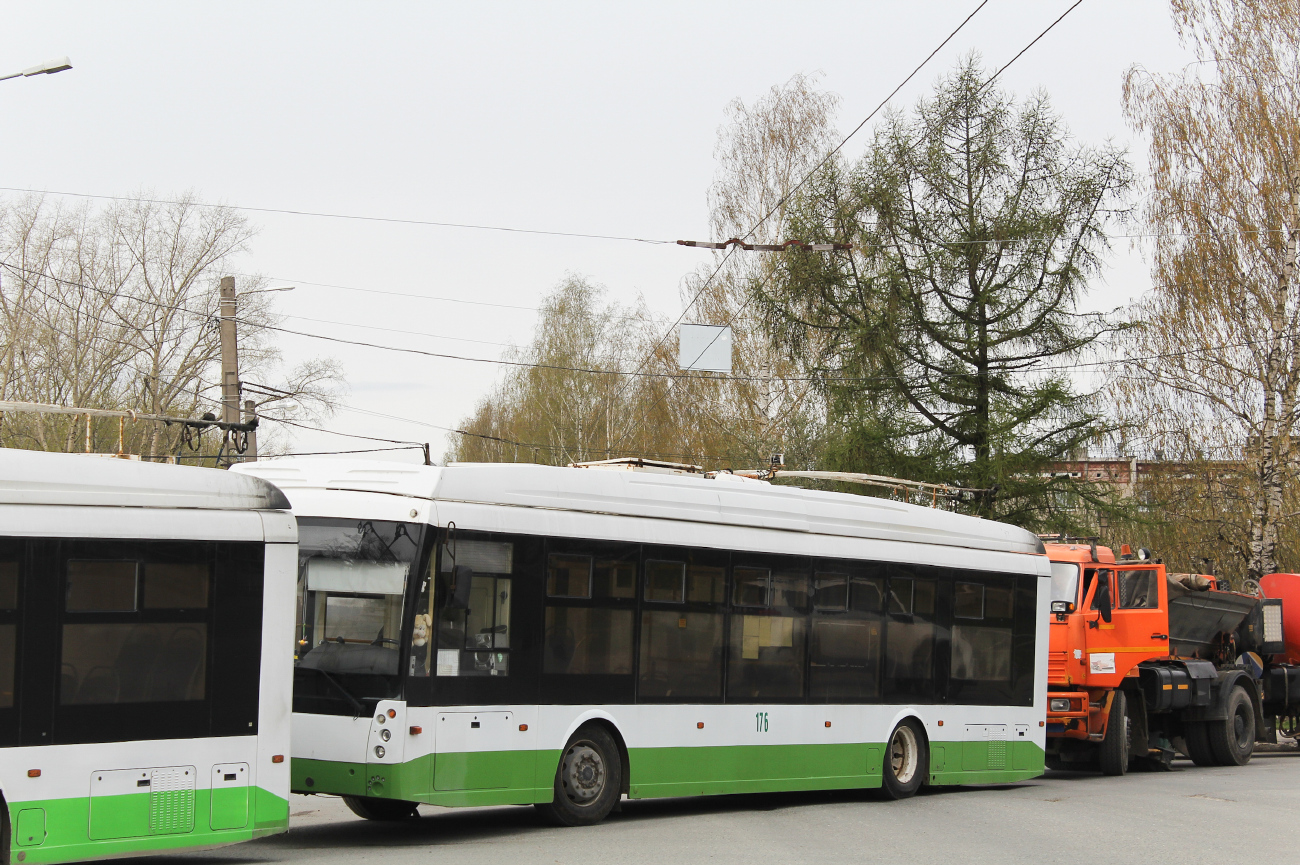 Березники, Тролза-5265.08 «Мегаполис» № 176; Березники — Разные фотографии