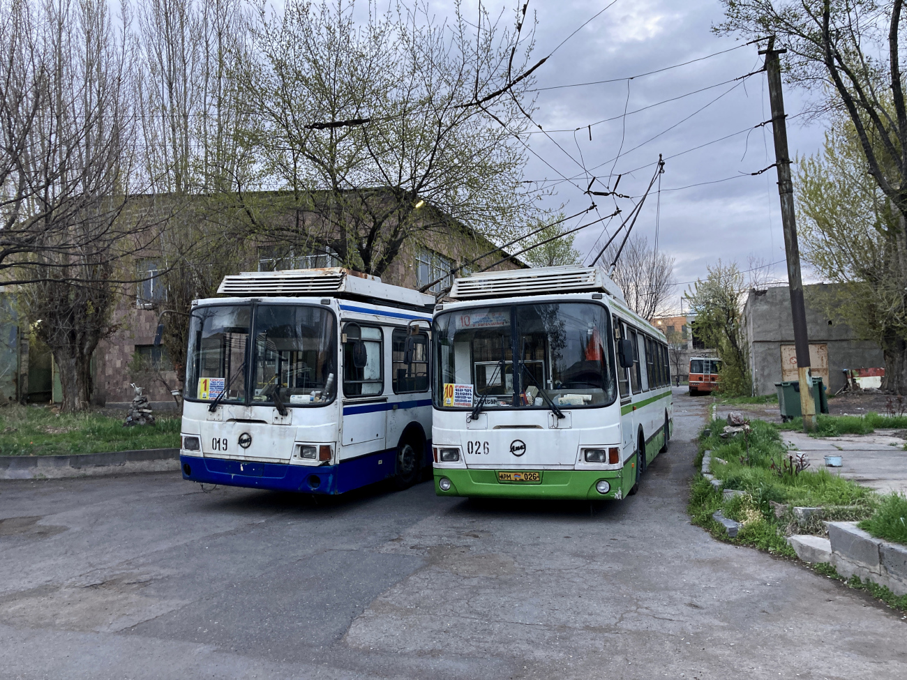 Ереван, ЛиАЗ-52803 (ВЗТМ) № 019; Ереван, ЛиАЗ-5280 (ВЗТМ) № 026