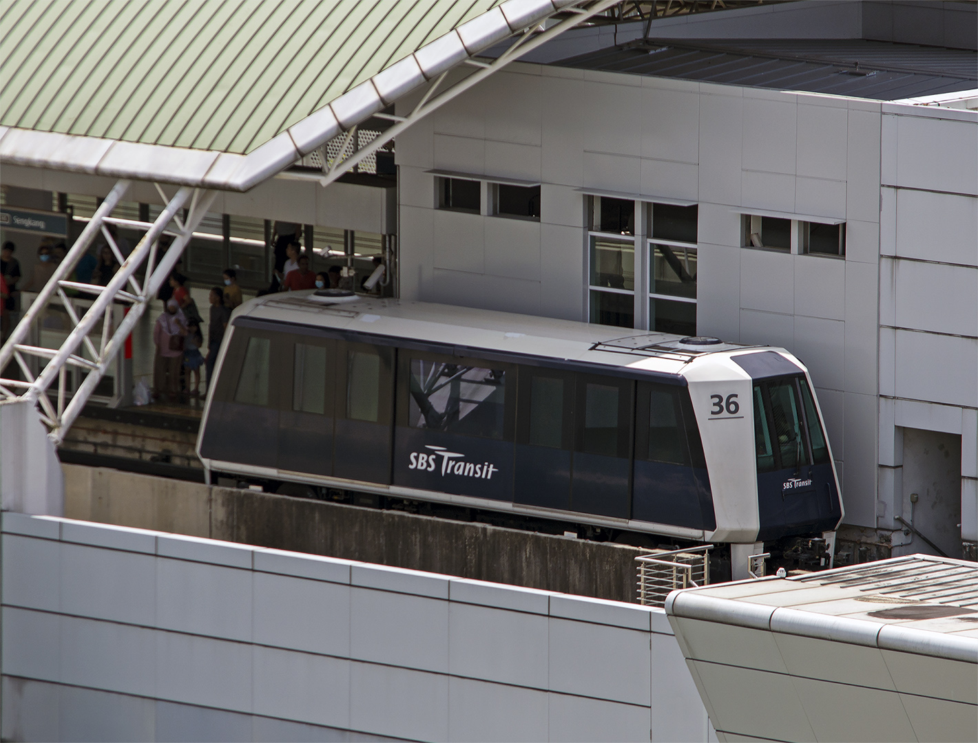 新加坡, Mitsubishi Crystal Mover # 36