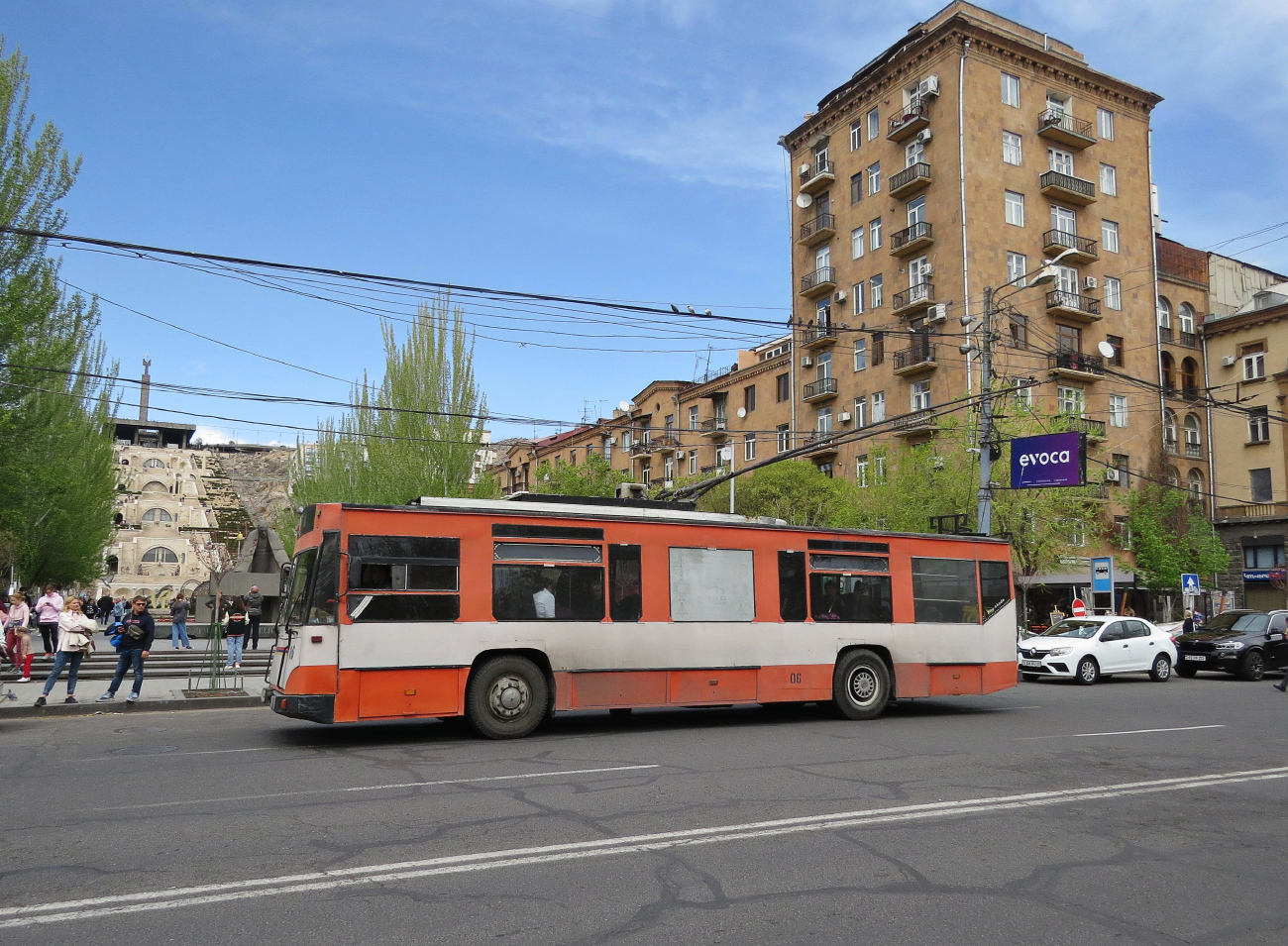 Yerevan, Škoda 14Tr № 06