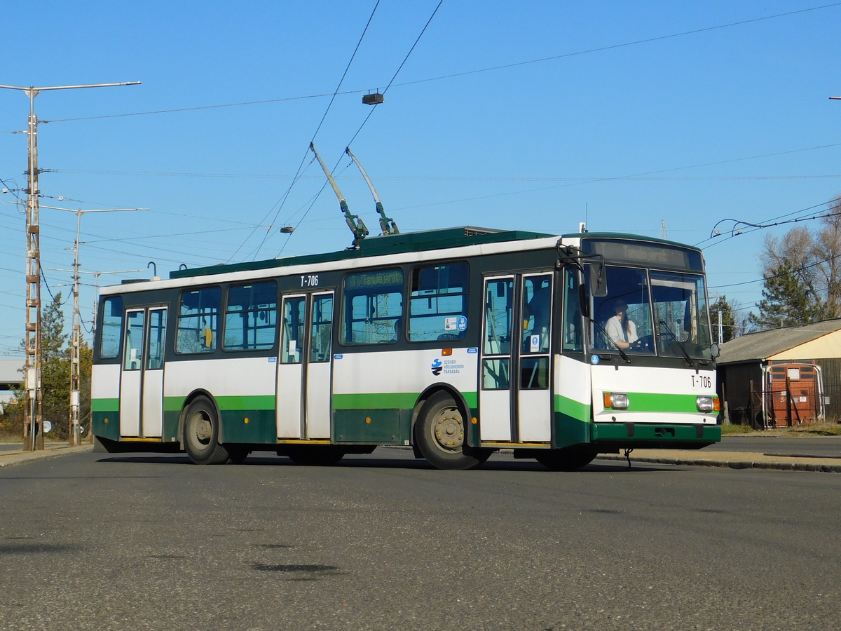 Сегед, Škoda 14Tr08/6 № T-706