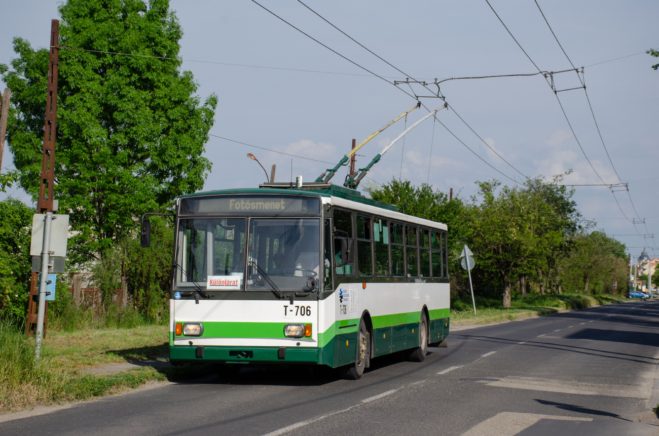 Сегед, Škoda 14Tr08/6 № T-706