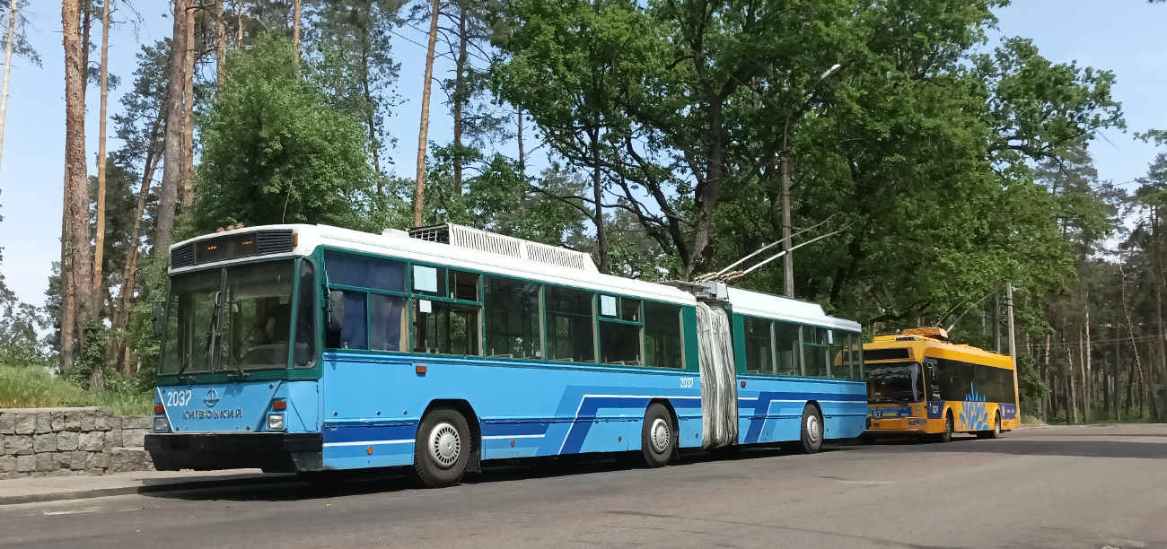 Черкаси, Киев-12.05 № 2037; Черкаси, БКМ 321 № 396