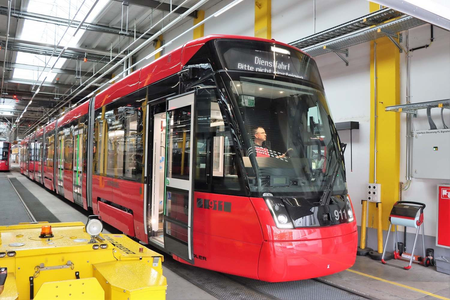 Берн, Stadler Tramlink № 911