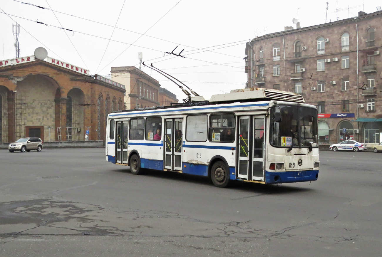 Ереван, ЛиАЗ-52803 (ВЗТМ) № 019