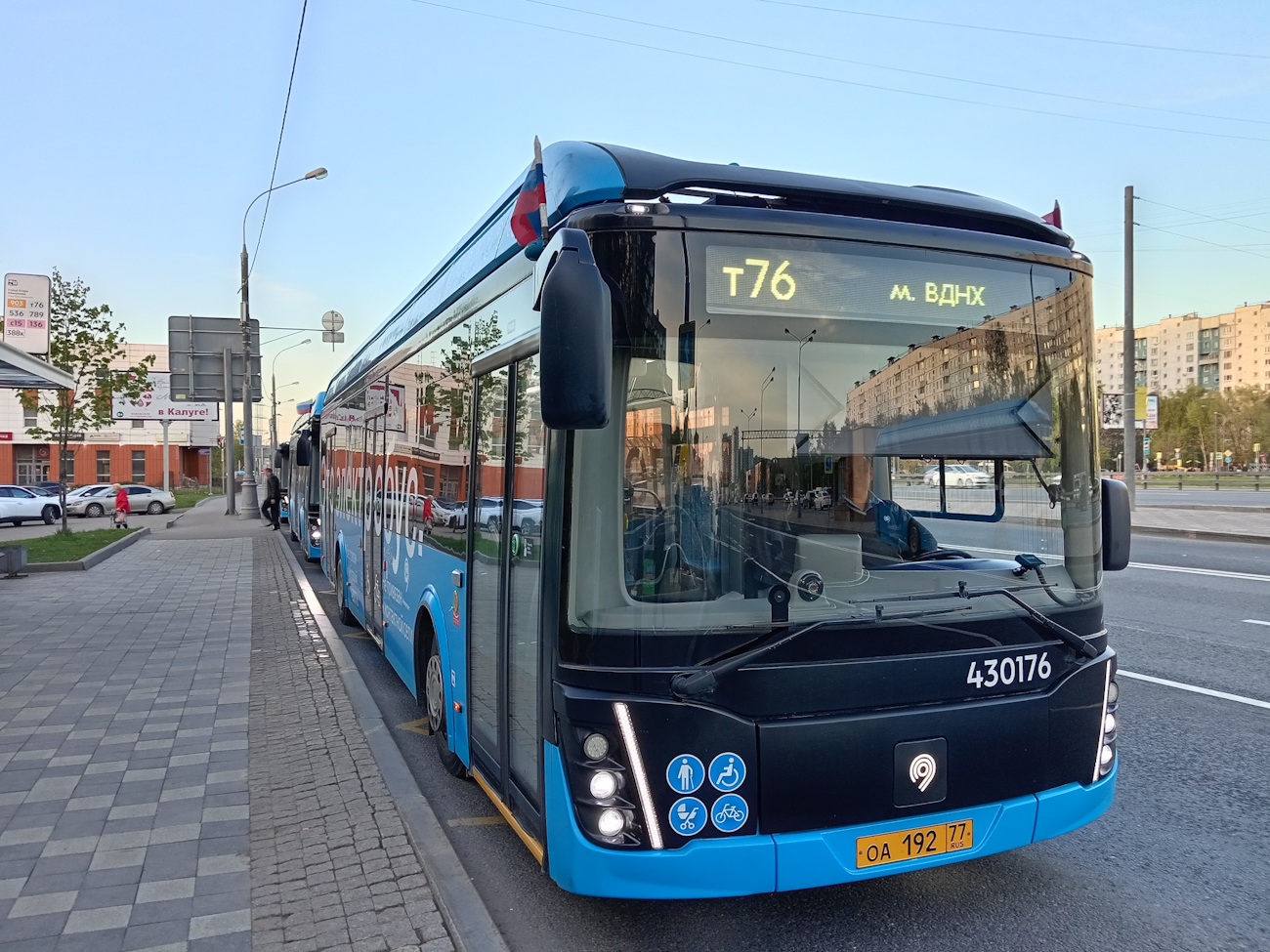 Moskva, LiAZ-6274 č. 430176 Moskva, LiAZ-6274 č. 430176