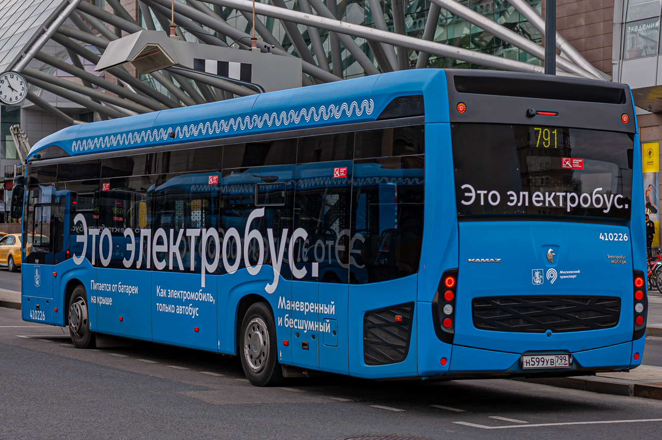 Москва, КАМАЗ-6282 № 410226