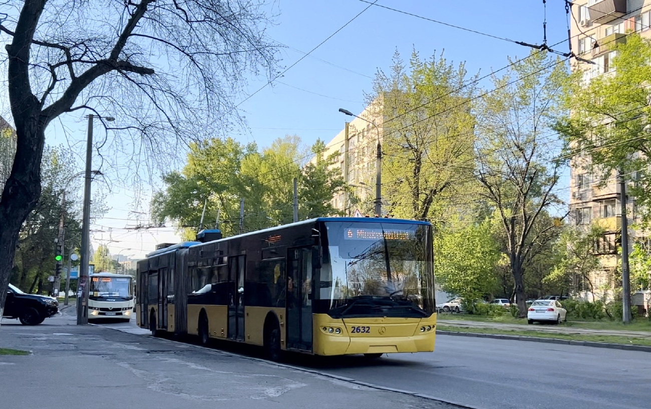 Киев, ЛАЗ E301D1 № 2632