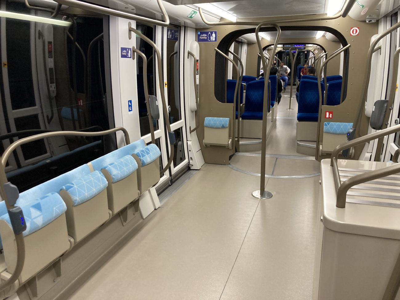 Лусаил, Alstom Citadis 305 № 016