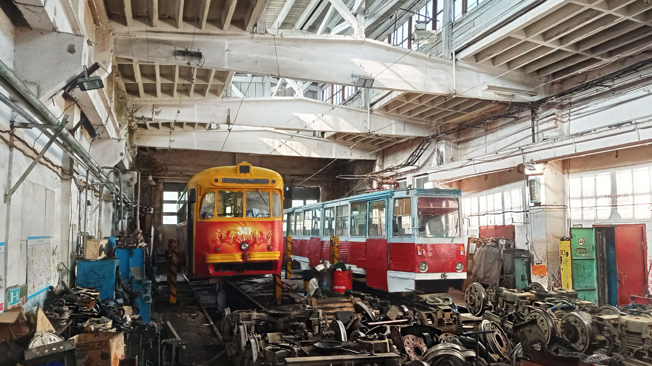伯力, RVZ-6M2 # 341; 伯力, 71-605 (KTM-5M3) # 364