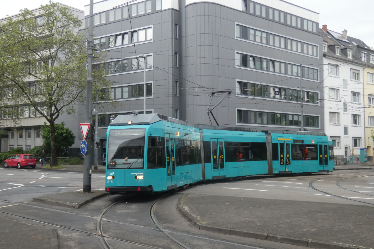 Frankfurt am Main, Duewag R # 011