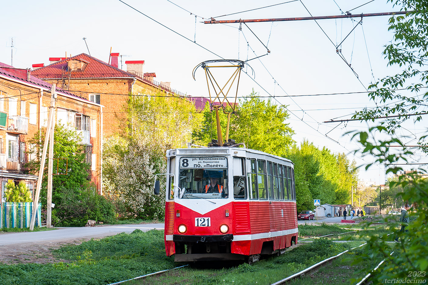 Омск, 71-605 (КТМ-5М3) № 121
