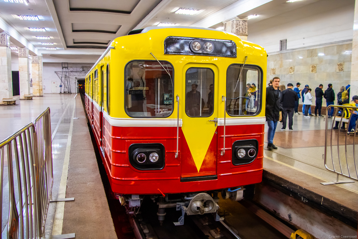 Москва, 81-580 № ВЭКА-001