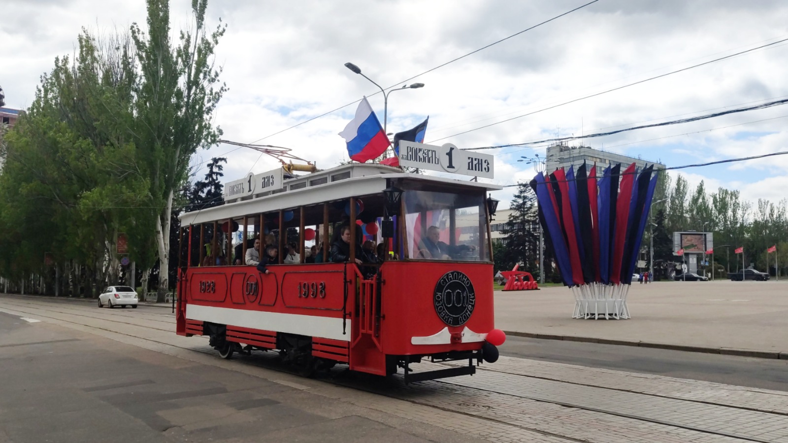 Donezk, 2-axle motor car Nr. 001