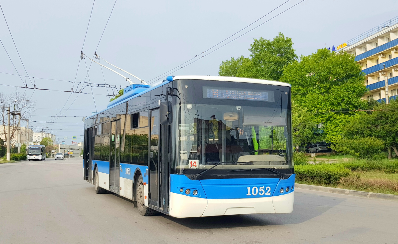 Севастополь, ЛАЗ E183A1 № 1052