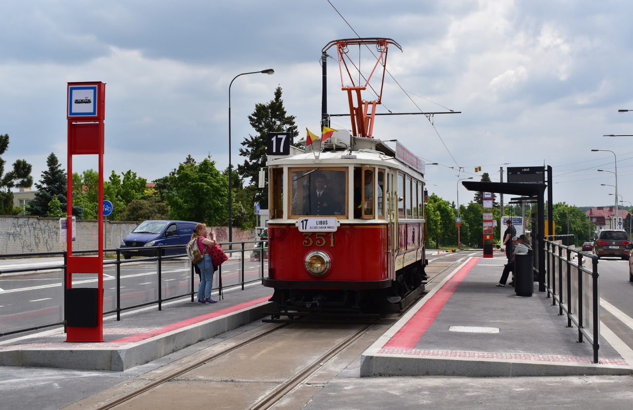 Praha, Ringhoffer DSM č. 351; Praha — Beginning of operations on new tram line Sídliště Modřany — Libuš