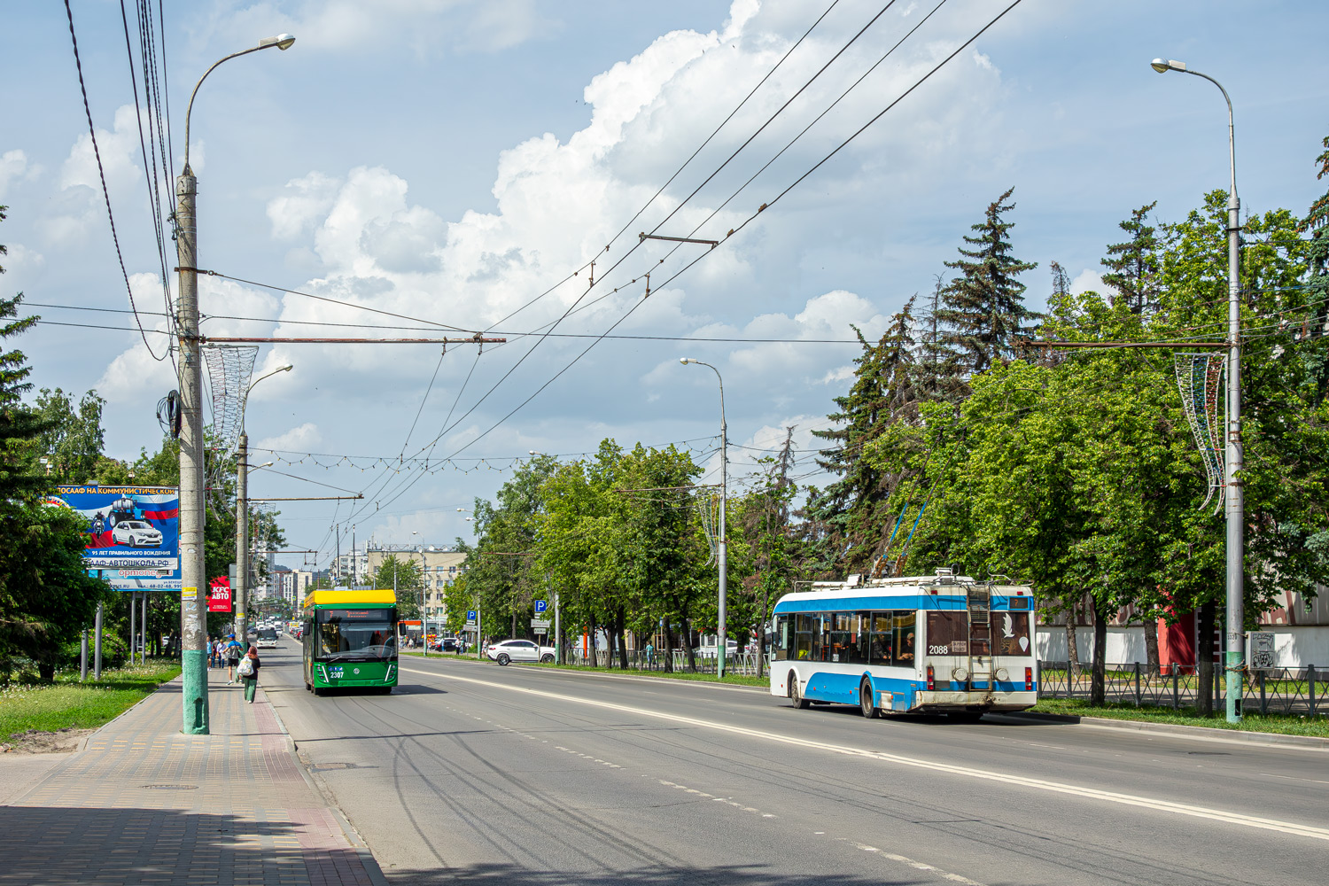 Пенза, УТТЗ-6241.01 «Горожанин» № 2307; Пенза, БКМ 321 № 2088