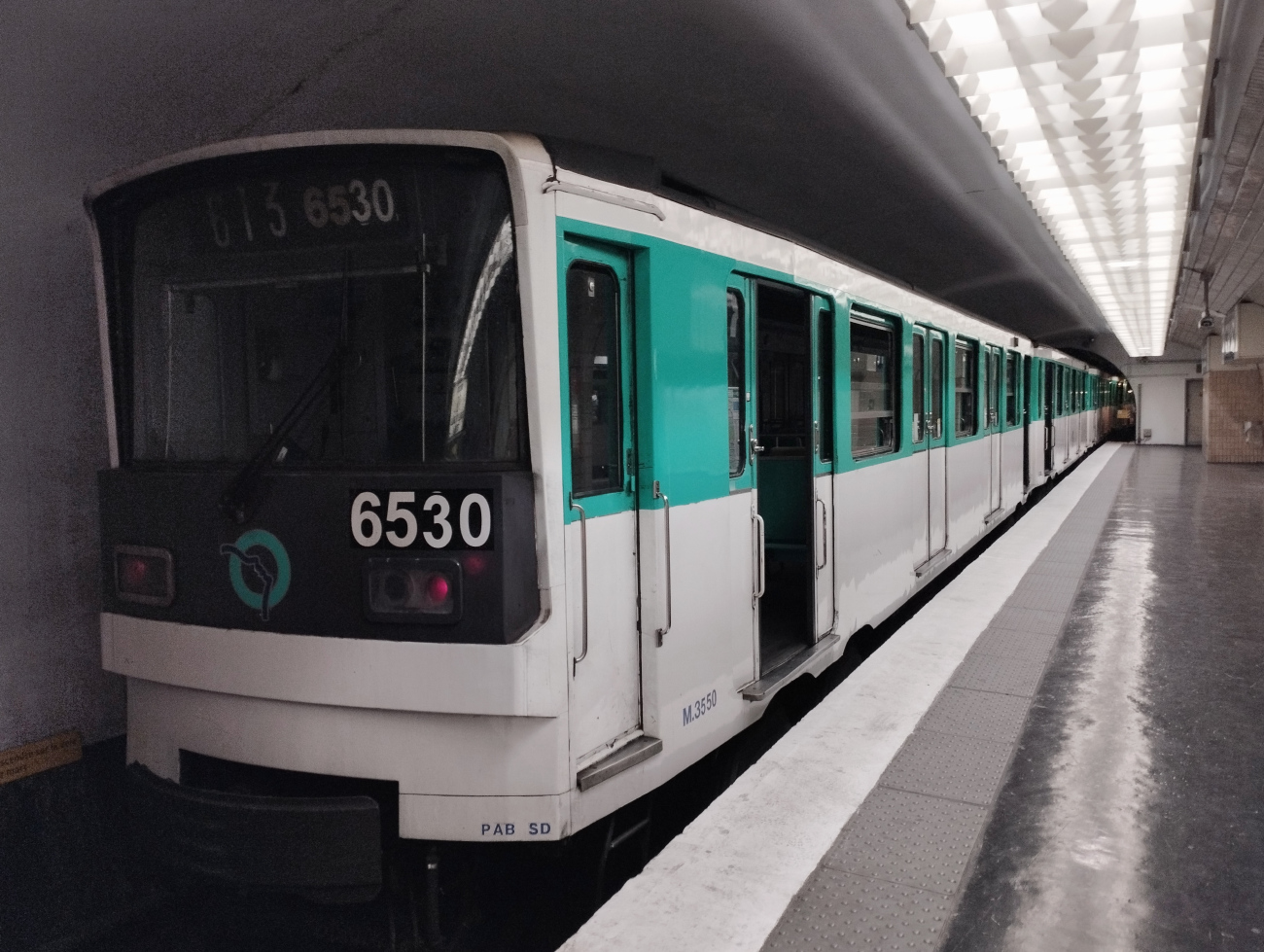 Париж -  Версаль -  Ивелин, Alstom MP 73 № 6530