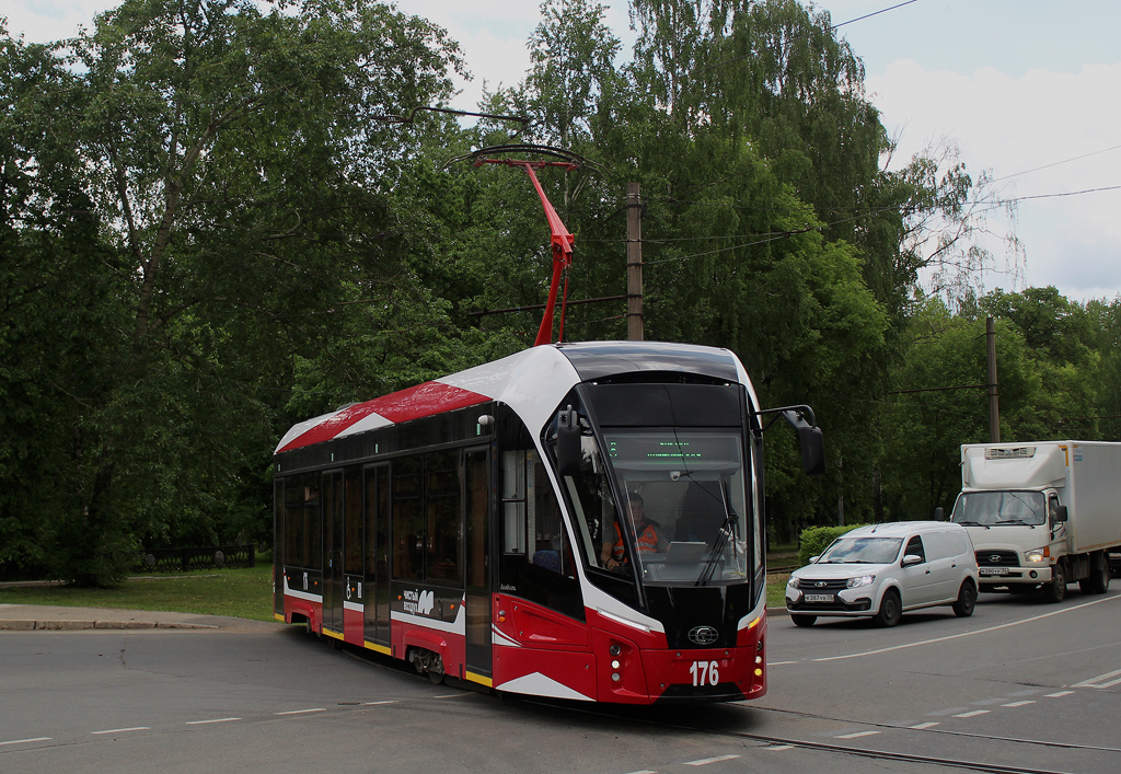 Череповец, 71-911ЕМ «Львёнок» № 176