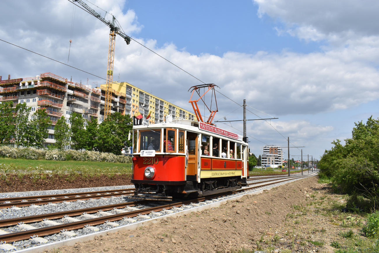 Прага, Ringhoffer DSM № 2210; Прага — Открытие новой трамвайной линии Sídliště Modřany — Libuš