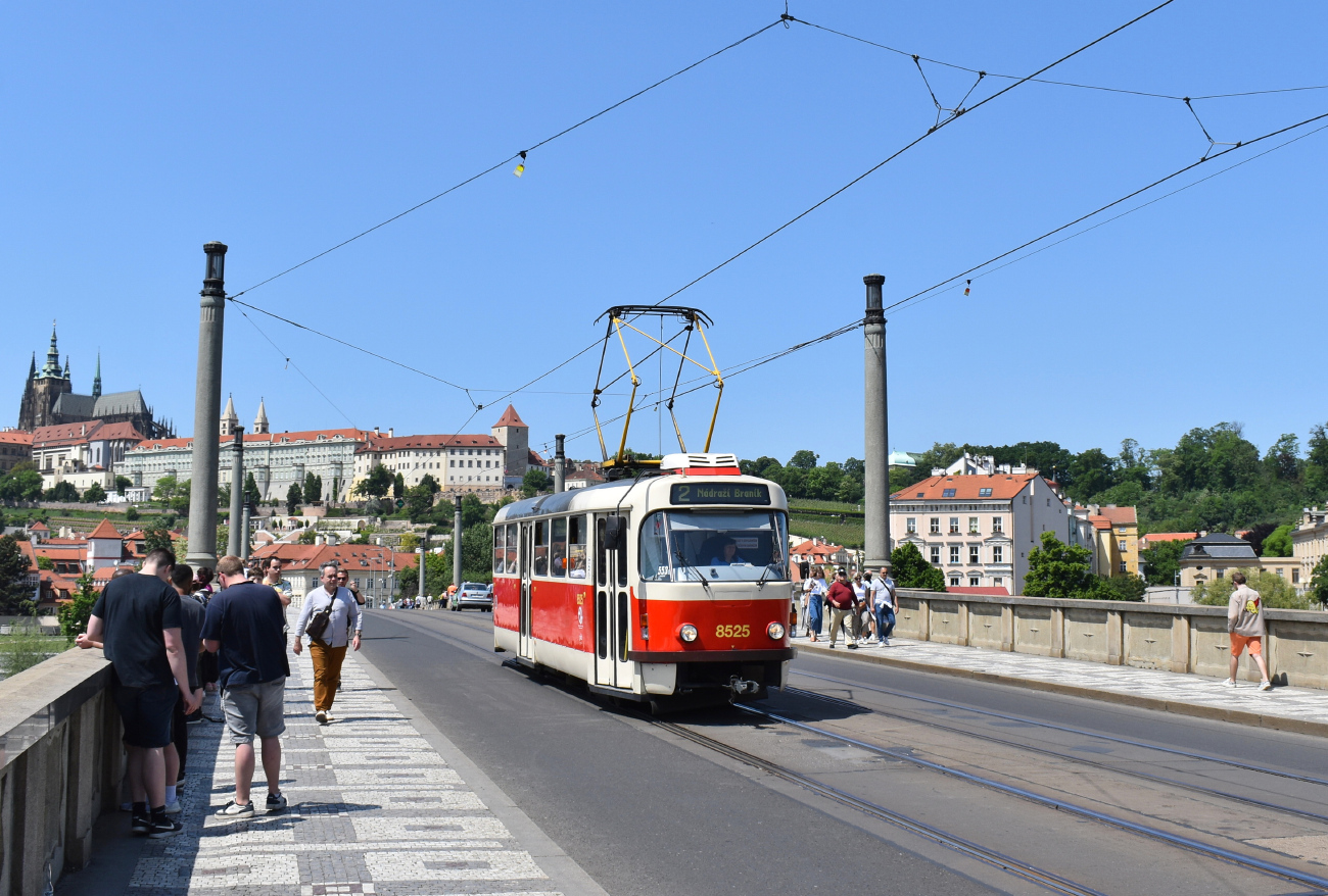 Прага, Tatra T3R.P № 8525