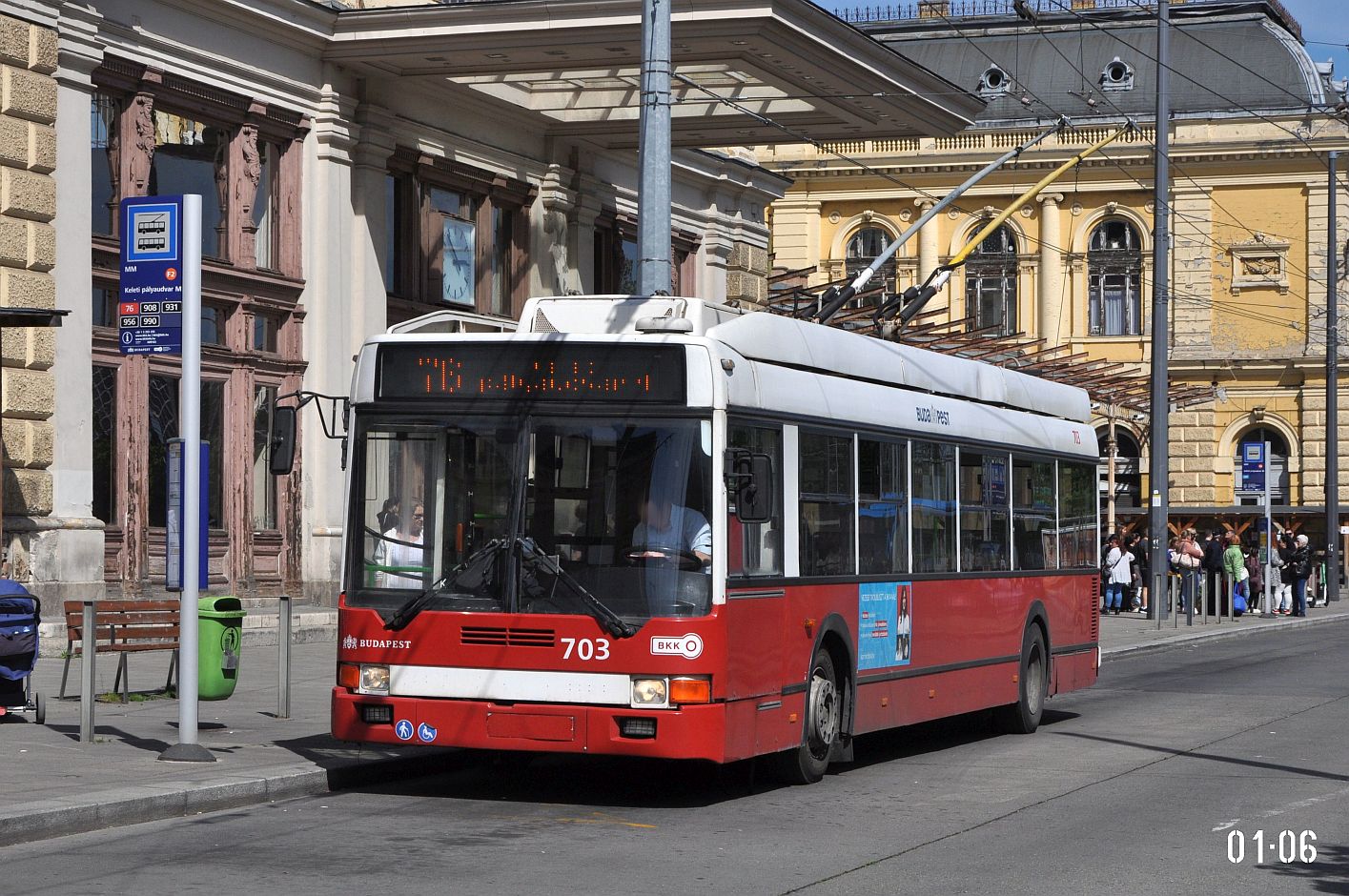 Будапешт, Ikarus 412.81 № 703