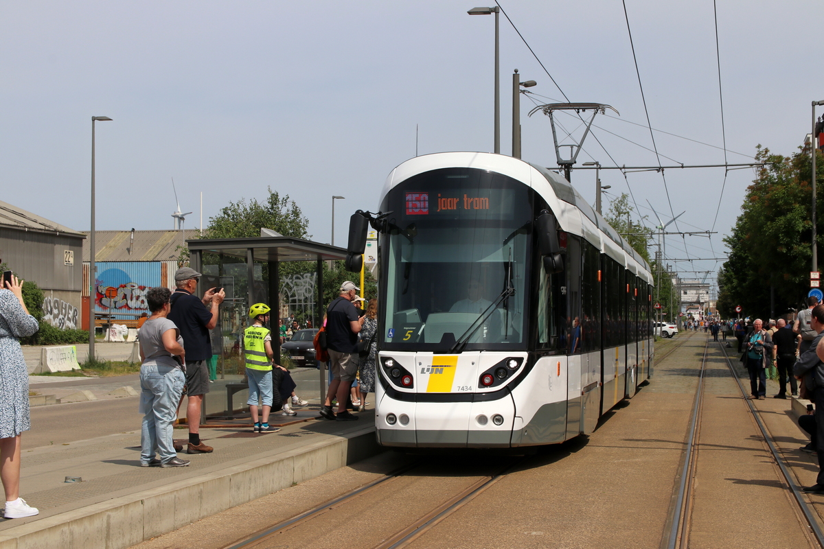 Антвэрпэн, CAF Urbos 100 № 7434; Антвэрпэн — 150 years of tram in Antwerpen (28/05/2023)