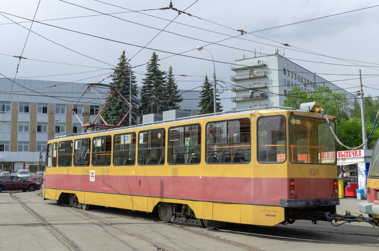 Екатеринбург, 71-403 № 828