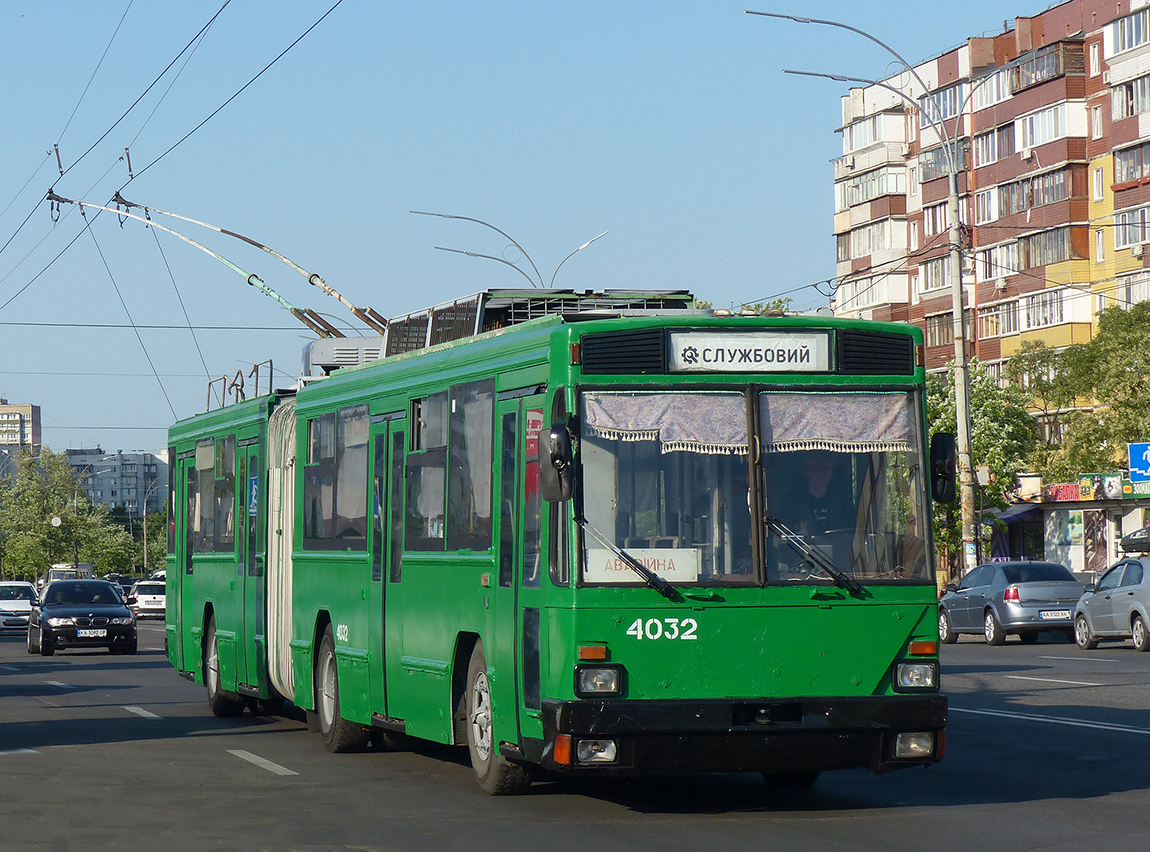 Киев, Киев-12.03 № 4032