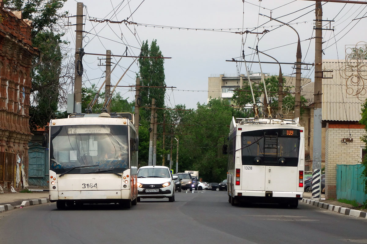 Энгельс, Тролза-5265.00 «Мегаполис» № 3164; Саратов, Тролза-5275.03 «Оптима» № 1328