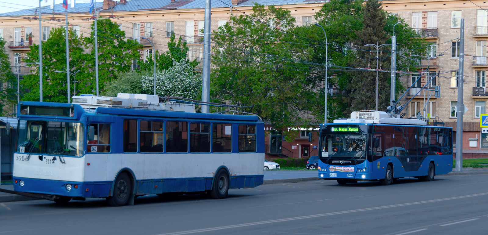 Petrozavodsk, ZiU-682G-016.02 č. 360; Petrozavodsk, VMZ-5298.01 “Avangard” č. 421