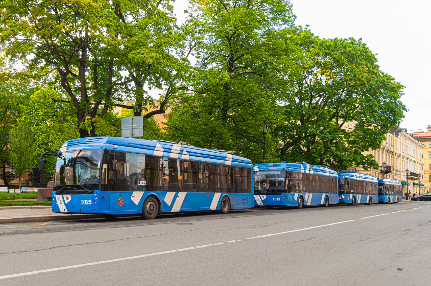 Saint-Petersburg, Trolza-5265.08 “Megapolis” № 1025; Saint-Petersburg, Trolza-5265.08 “Megapolis” № 1019