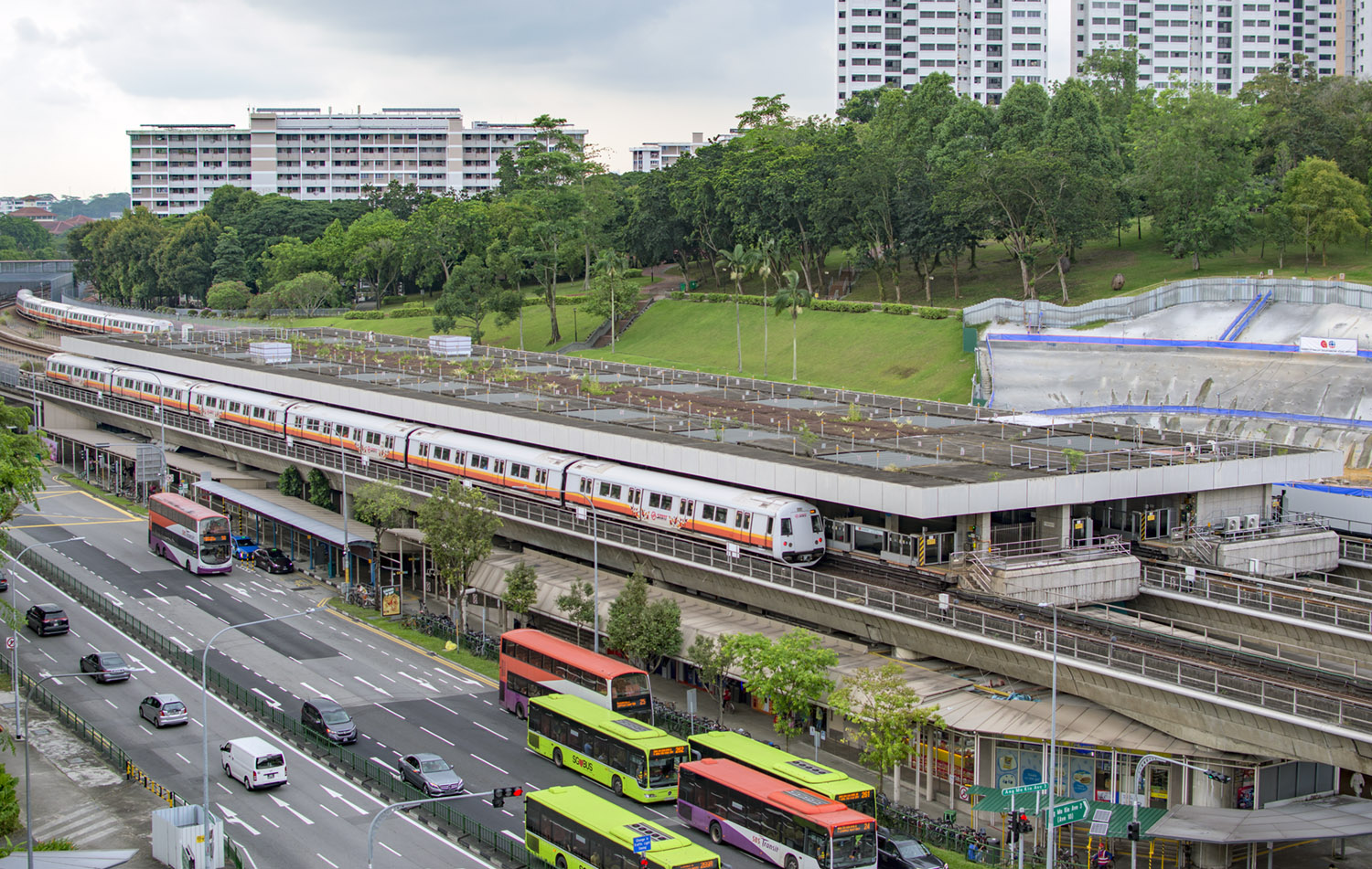 Singapur, Kawasaki Heavy Industries & CRRC Qingdao Sifang C151B Nr 3608; Singapur, Kawasaki Heavy Industries & CRRC Qingdao Sifang C151B Nr 1608; Singapur, Kawasaki Heavy Industries & CRRC Qingdao Sifang C151B Nr 2608; Singapur, Kawasaki Heavy Industries & CRRC Qingdao Sifang C151B Nr 2607; Singapur, Kawasaki Heavy Industries & CRRC Qingdao Sifang C151B Nr 1607; Singapur, Kawasaki Heavy Industries & CRRC Qingdao Sifang C151B Nr 3607; Singapur — Metro — [1] North South Line (NSL)