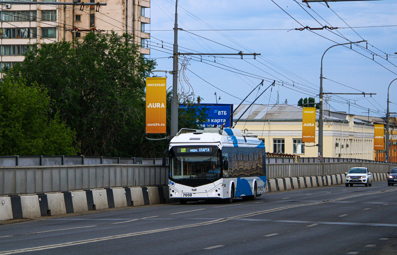 Волгоград, БКМ 32100D № 7050