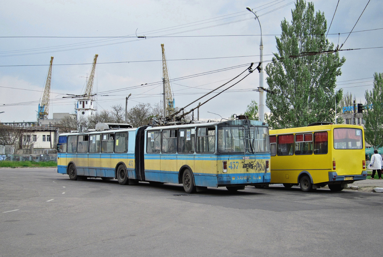 Херсон, ЗиУ-683В01 № 457